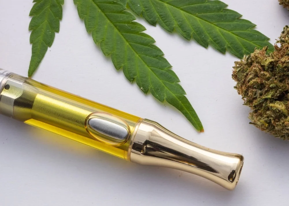 What are the potential therapeutic benefits of using THCA vape carts for medical purposes?